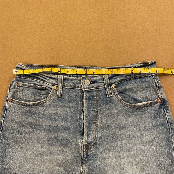 Levi’s Women’s Wedgie Straight Distressed Jeans Size 31 - Picture 14 of 16